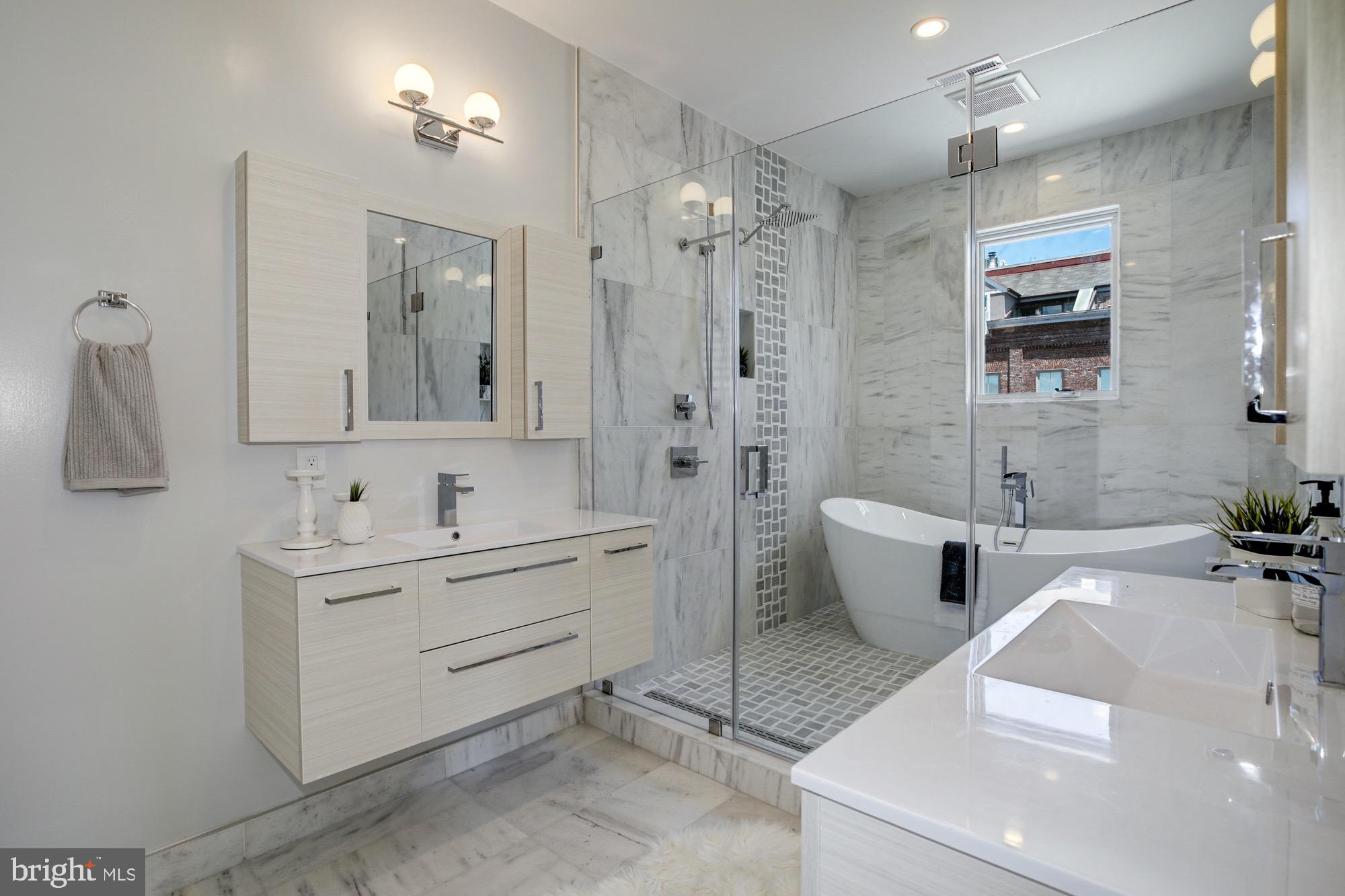 2429 Ontario Road Northwest, Unit 6 Washington, DC 20009 - Photo 15 of 29 Huge primary bath 2nd level