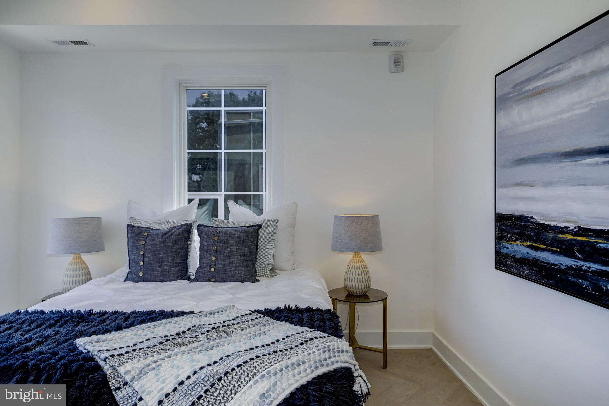 2429 Ontario Road Northwest, Unit 6 Washington, DC 20009 - Photo 24 of 29 3rd BR