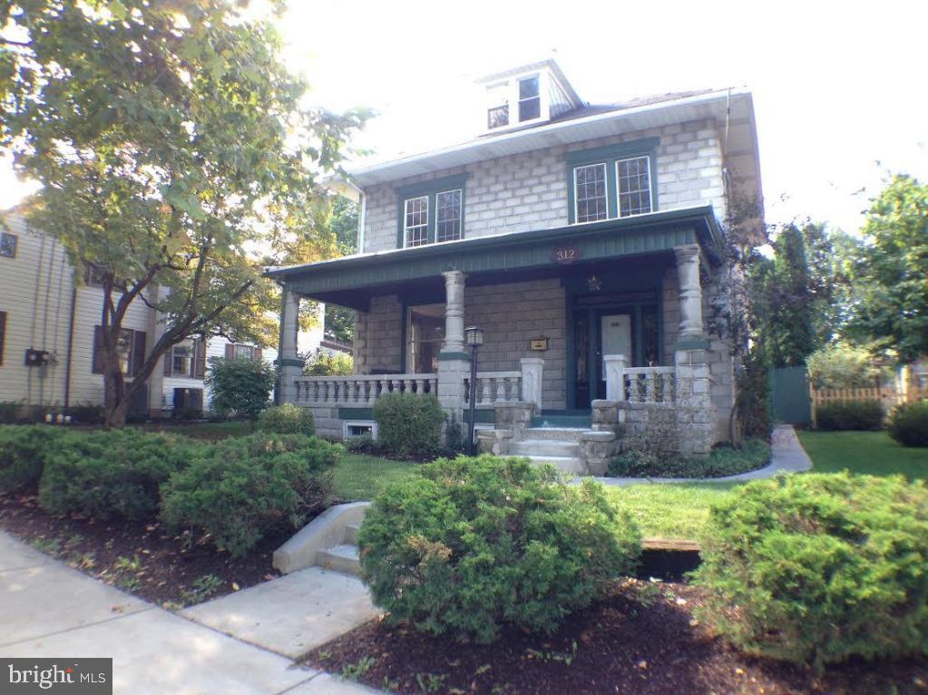 312 East Main Street Lititz, PA 17543 - Photo 2 of 14