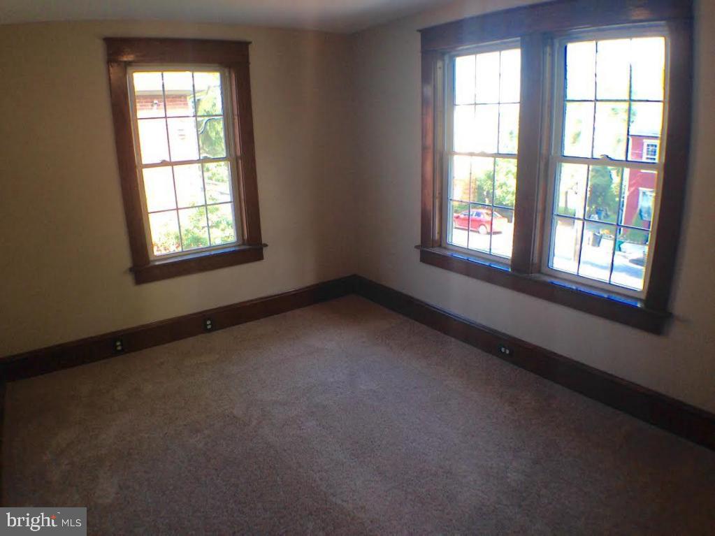 312 East Main Street Lititz, PA 17543 - Photo 8 of 14