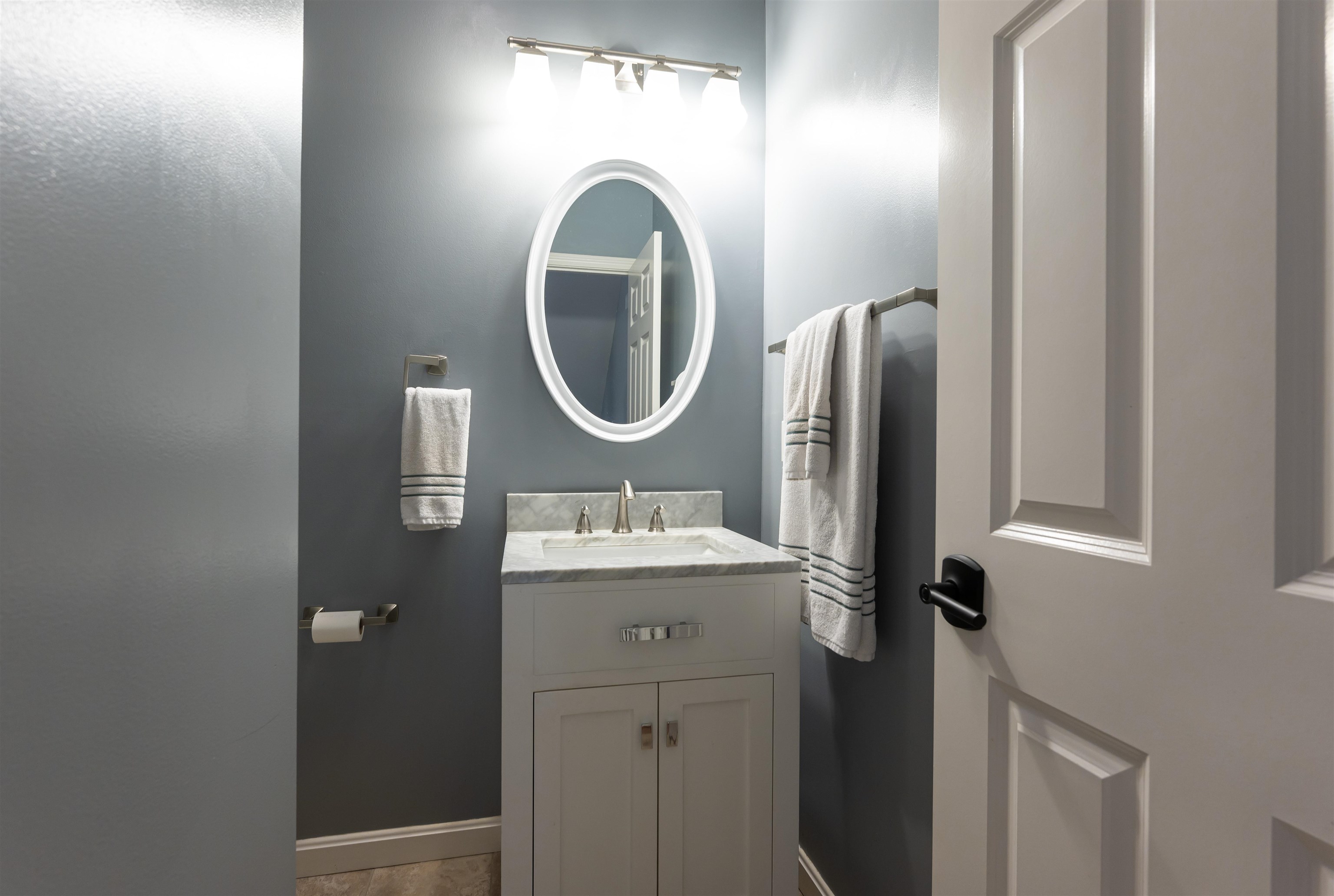 25 Hackett Hill Road Manchester, NH 03102 - Photo 14 of 40 Gallery Image 14