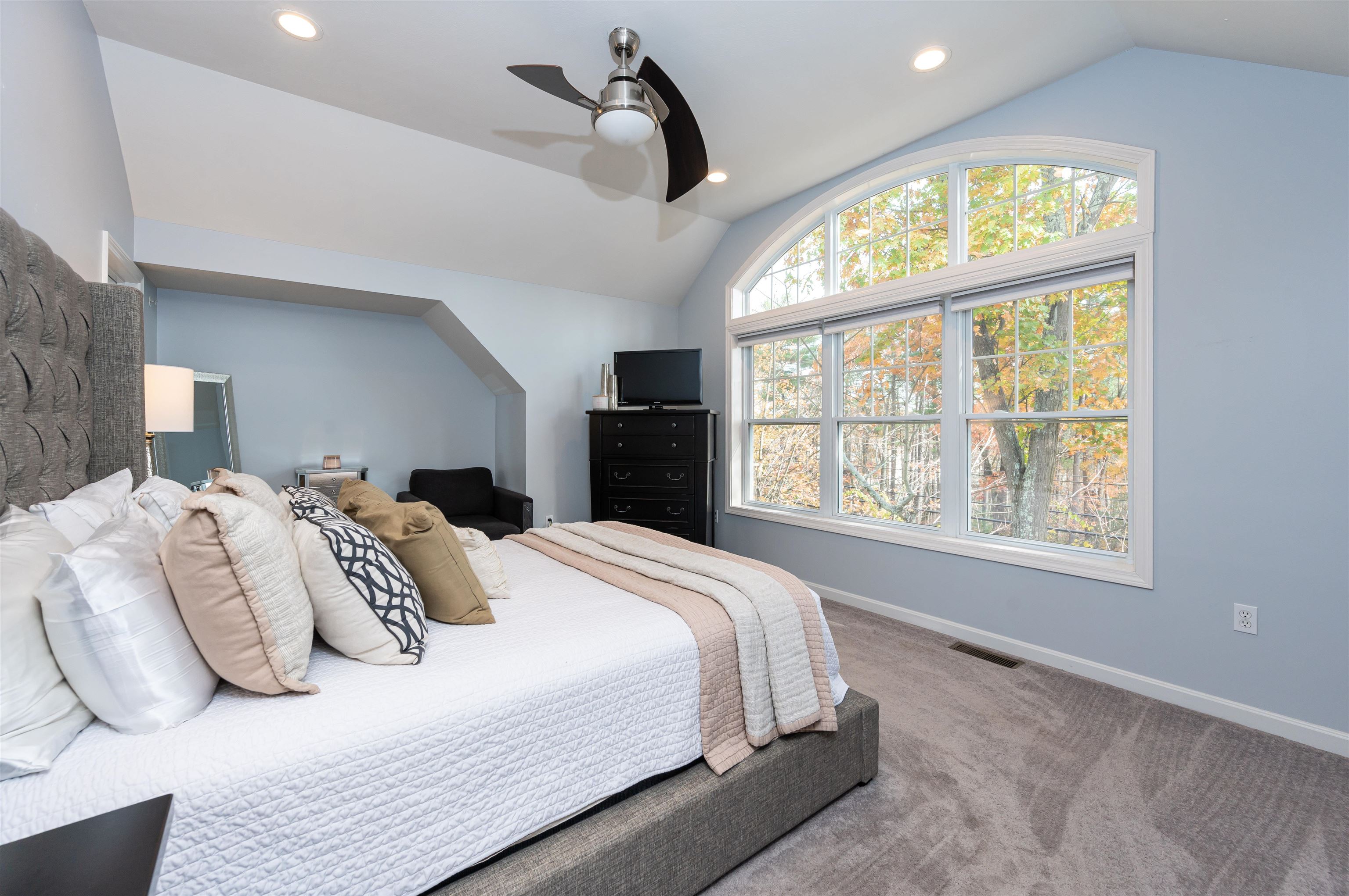 25 Hackett Hill Road Manchester, NH 03102 - Photo 17 of 40 Gallery Image 17