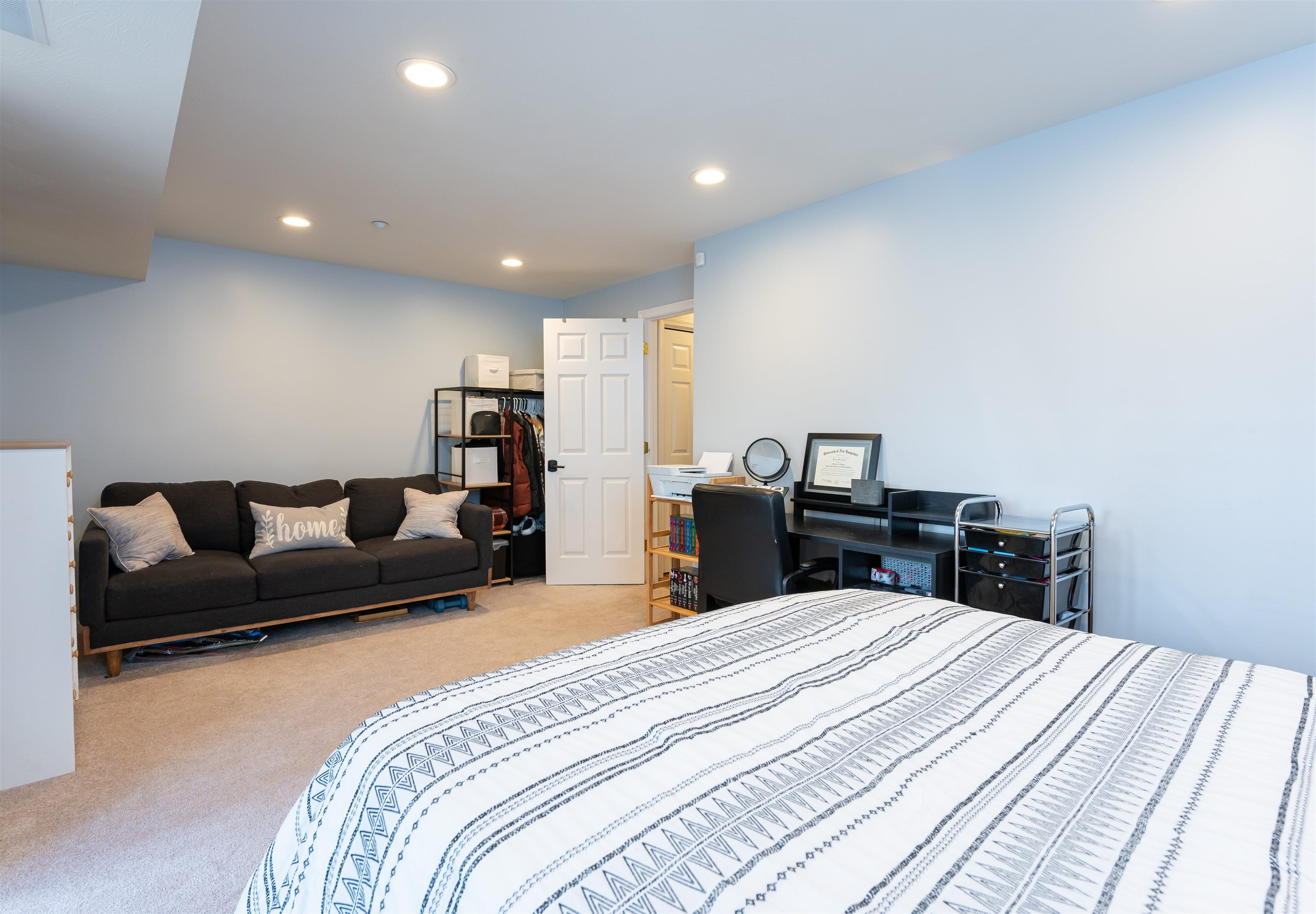 25 Hackett Hill Road Manchester, NH 03102 - Photo 29 of 40 Gallery Image 29