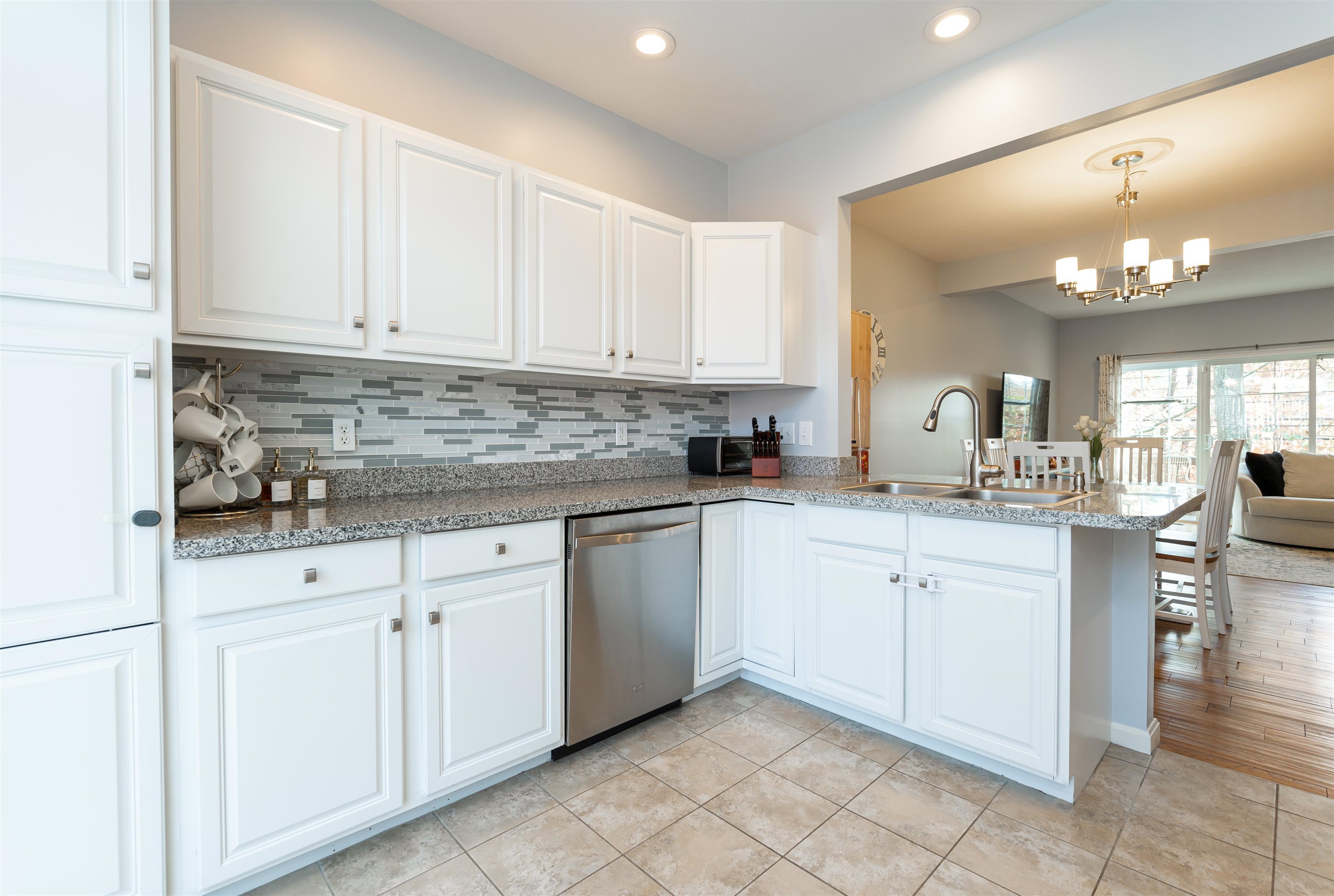 25 Hackett Hill Road Manchester, NH 03102 - Photo 10 of 40 Gallery Image 10
