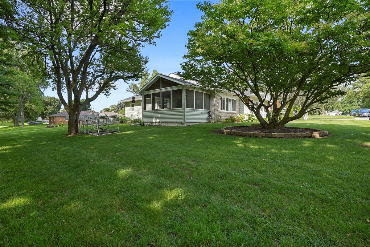 514 Fletcher Street Roanoke, IL 61561 - Photo 34 of 40