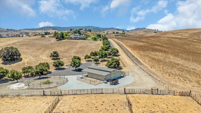 $1,850,000 | 275 Nicholson Drive, Hollister, CA 95023