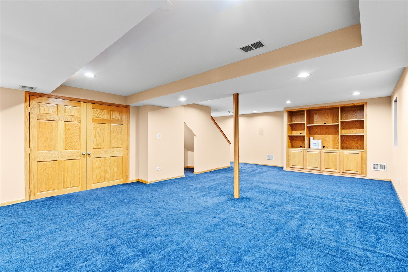 1107 Conan Doyle Road Naperville, IL 60564 - Photo 27 of 34 a view of empty room with wooden floor