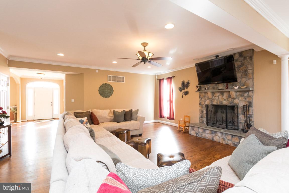 4838 Wentz Road Manchester, MD 21102 - Photo 17 of 28 Family Room