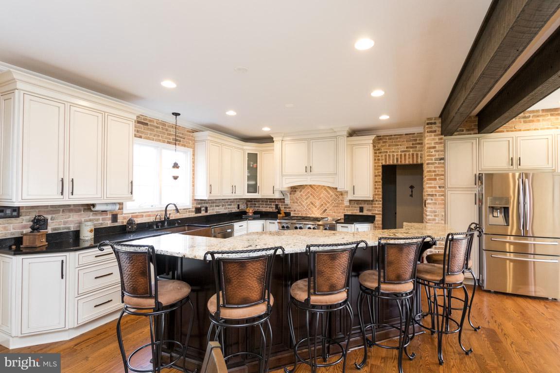 4838 Wentz Road Manchester, MD 21102 - Photo 5 of 28 Parties and gatherings are perfect at 10 ft island