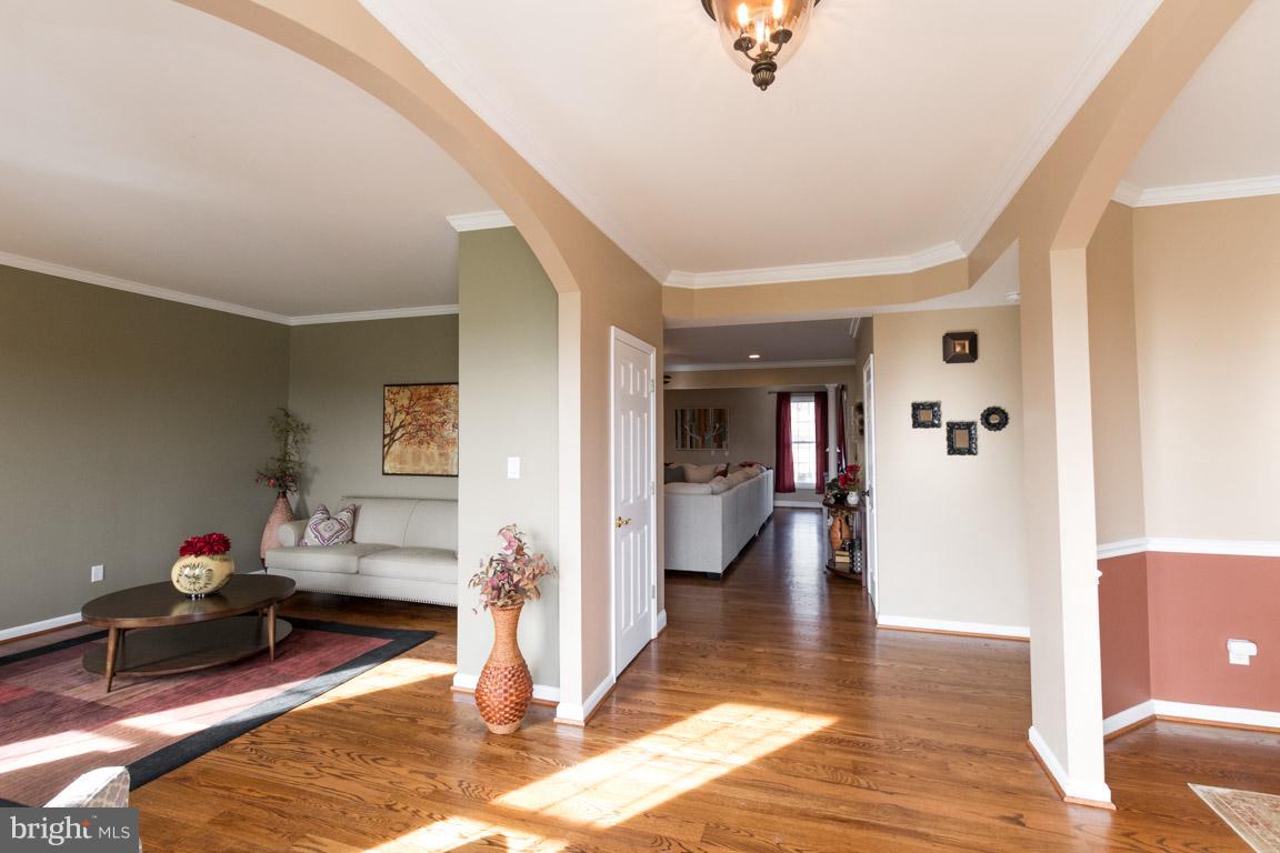 4838 Wentz Road Manchester, MD 21102 - Photo 10 of 28 Open area Interior