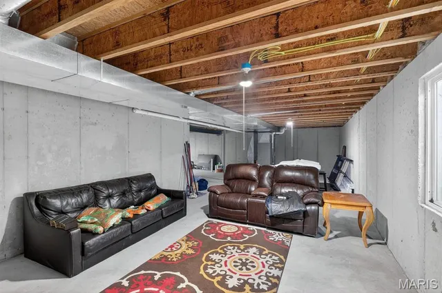 $340,000 | 1721 Lombardi Court, Swansea, IL 62226