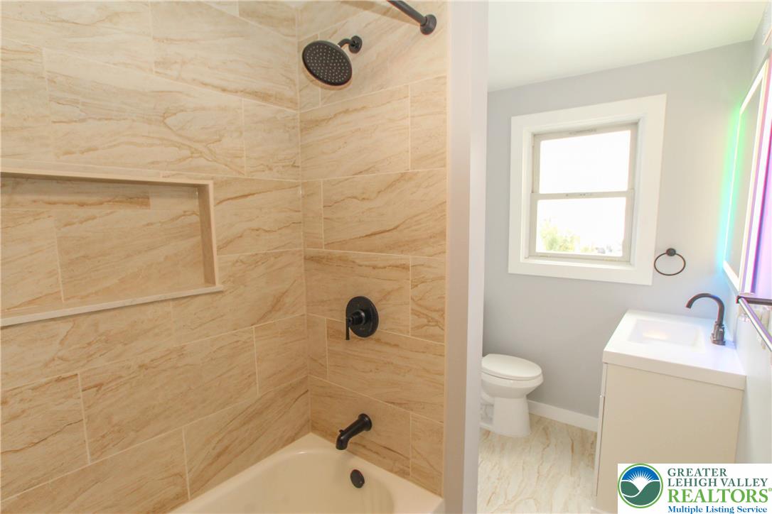 1459 Easton Road Hellertown, PA 18055 - Photo 20 of 38