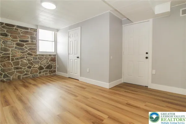 a view of livingroom with hardwood