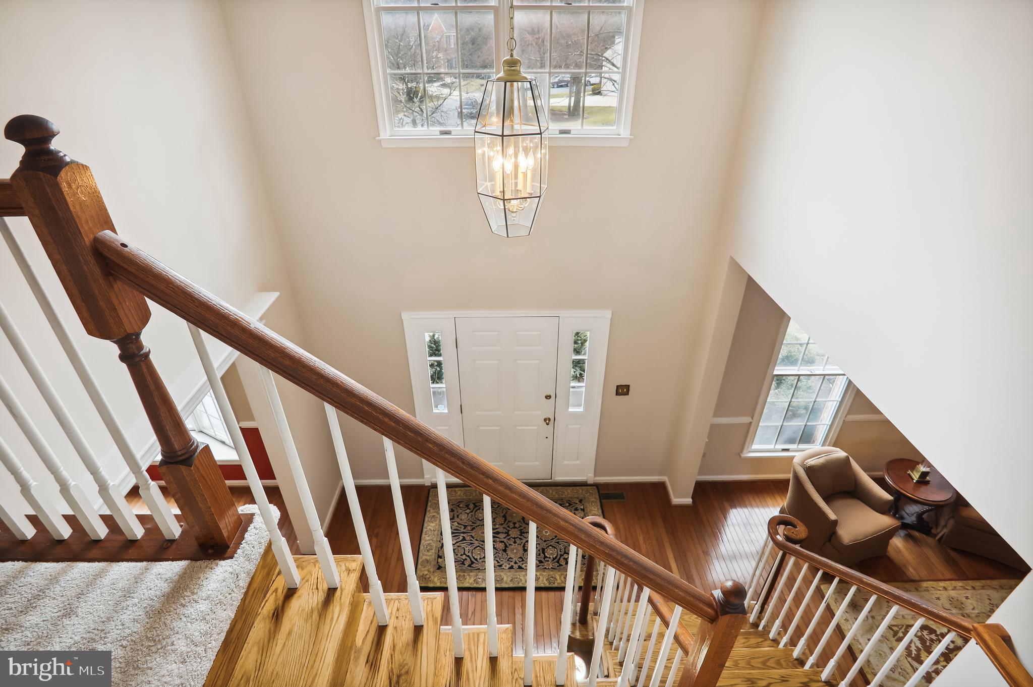 8001 Boulder Ridge Way Gaithersburg, MD 20882 - Photo 37 of 89 Upper-level foyer view