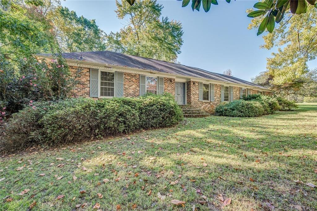 1533 Springlake Road York, SC 29745 - Photo 2 of 23