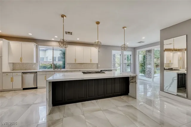 $7,200 | 136 South Buteo Woods Lane, Las Vegas, NV 89144