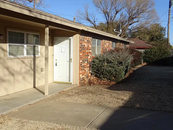 a view of a entrance door of the house
