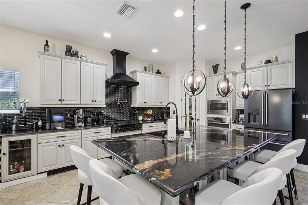 7112 Paradiso Drive Apollo Beach, FL 33572 - Photo 9 of 39