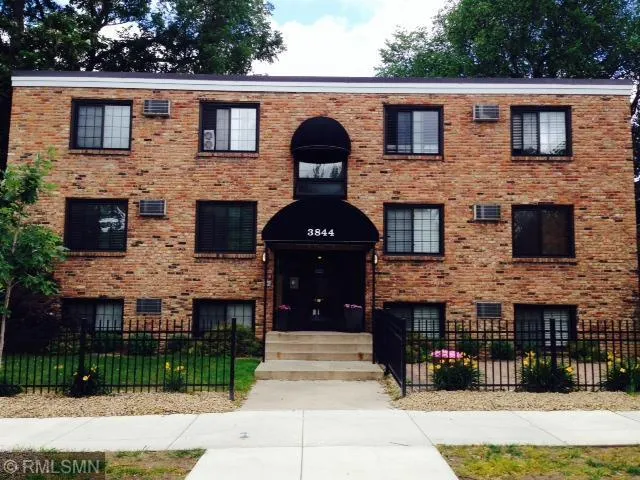 $114,990 | 3844 Nicollet Avenue, Unit 304, Minneapolis, MN 55409