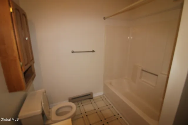 $290,000 | 20 Heartwood Court, Clifton Park, NY 12065