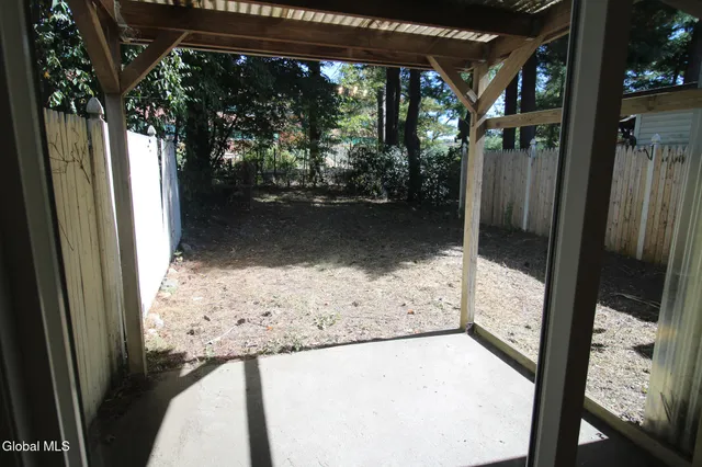 $290,000 | 20 Heartwood Court, Clifton Park, NY 12065