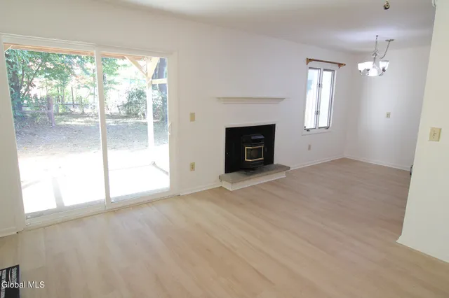 $290,000 | 20 Heartwood Court, Clifton Park, NY 12065