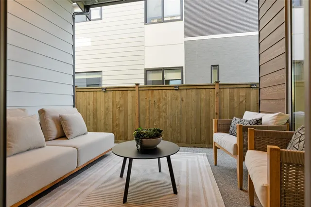 $680,000 | 33475 Three Lakes Lane, Black Diamond, WA 98010