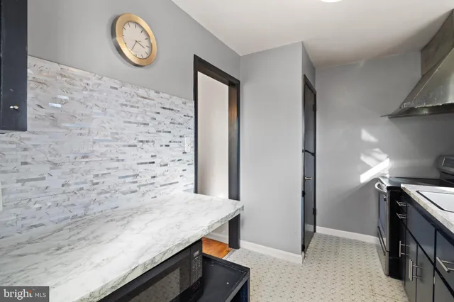 $2,795 | 2444 South Culpeper Street, Arlington, VA 22206