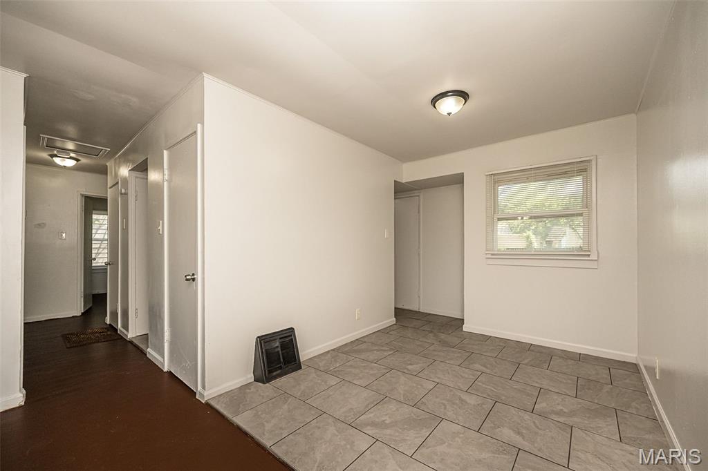 428 Crawford Road St. Louis, MO 63137 - Photo 10 of 30 Gallery Image 10