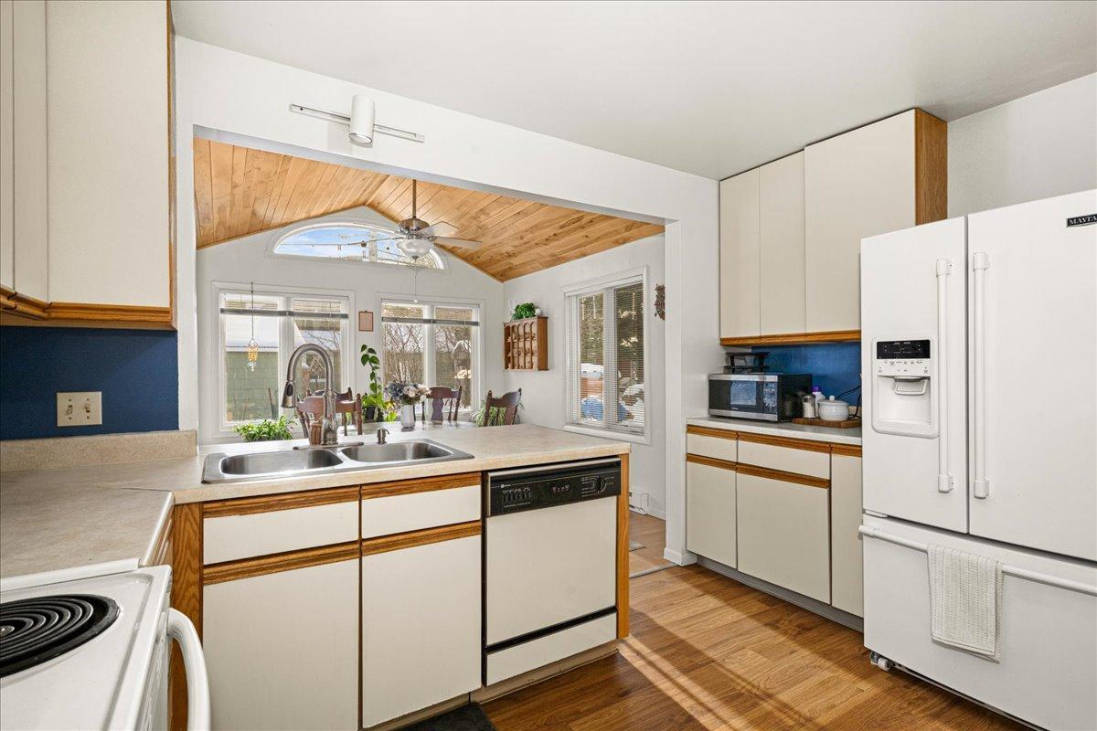 236 Wyandotte Road Hoyt Lakes, MN 55750 - Photo 9 of 31