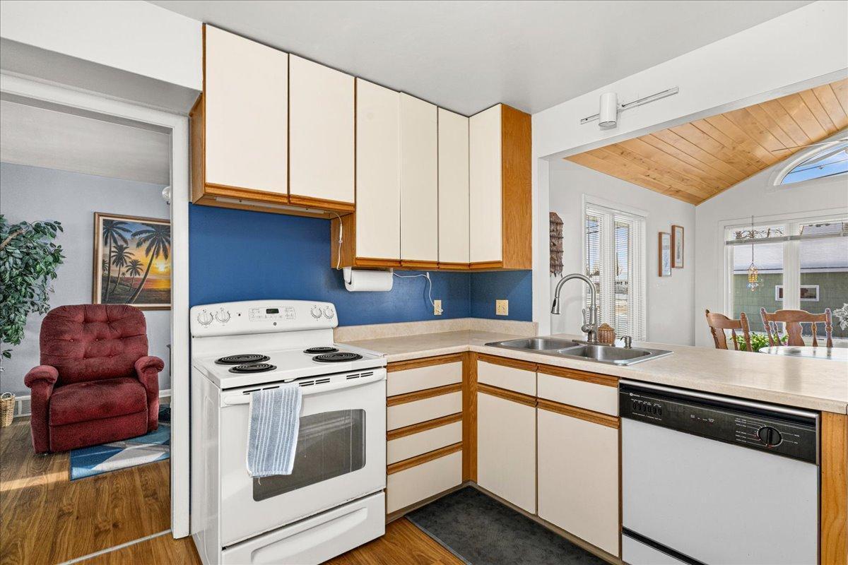 236 Wyandotte Road Hoyt Lakes, MN 55750 - Photo 10 of 31