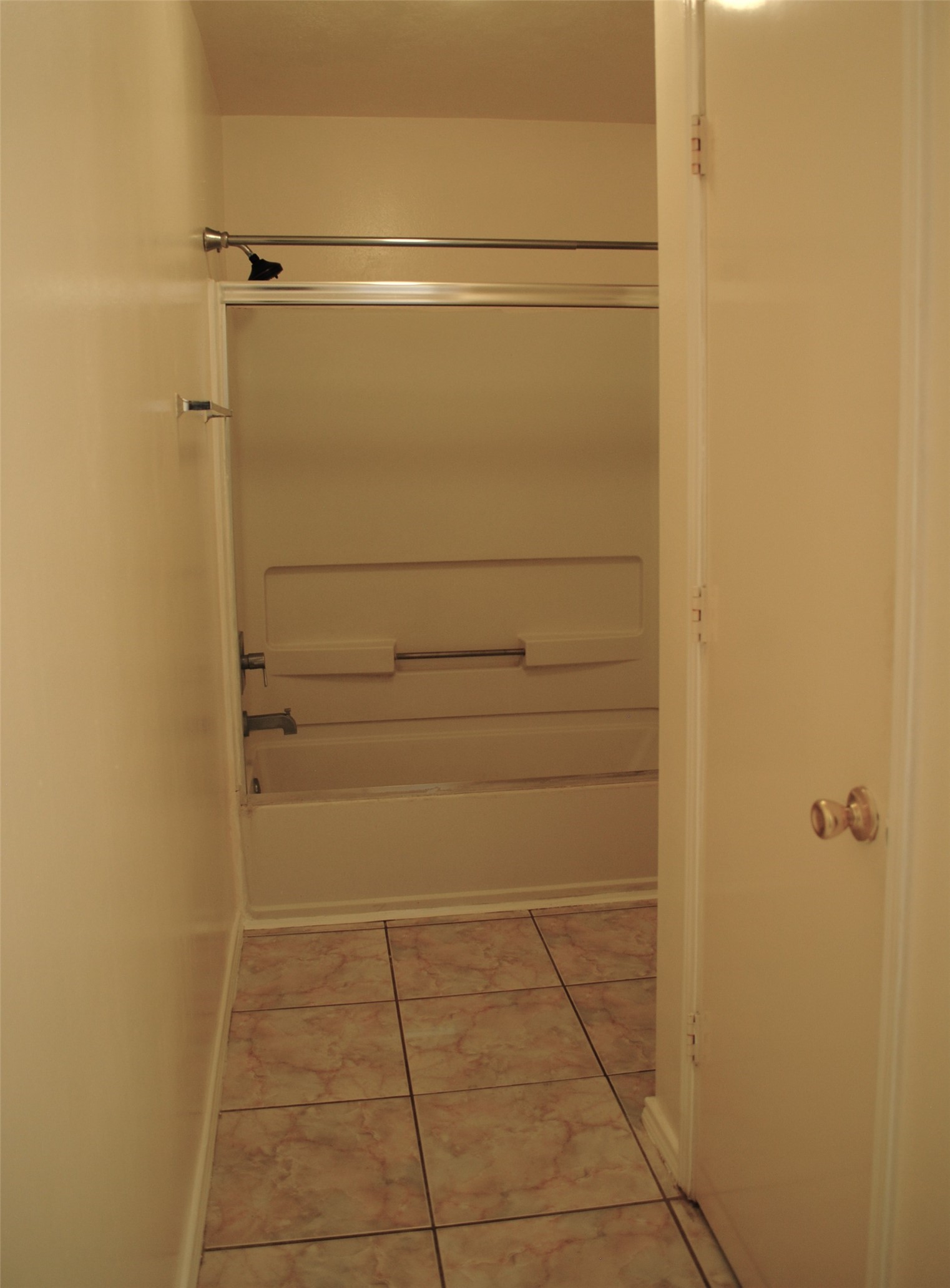 3910 Starbridge Pointe Lane Katy, TX 77449 - Photo 26 of 39 a bathroom with a shower