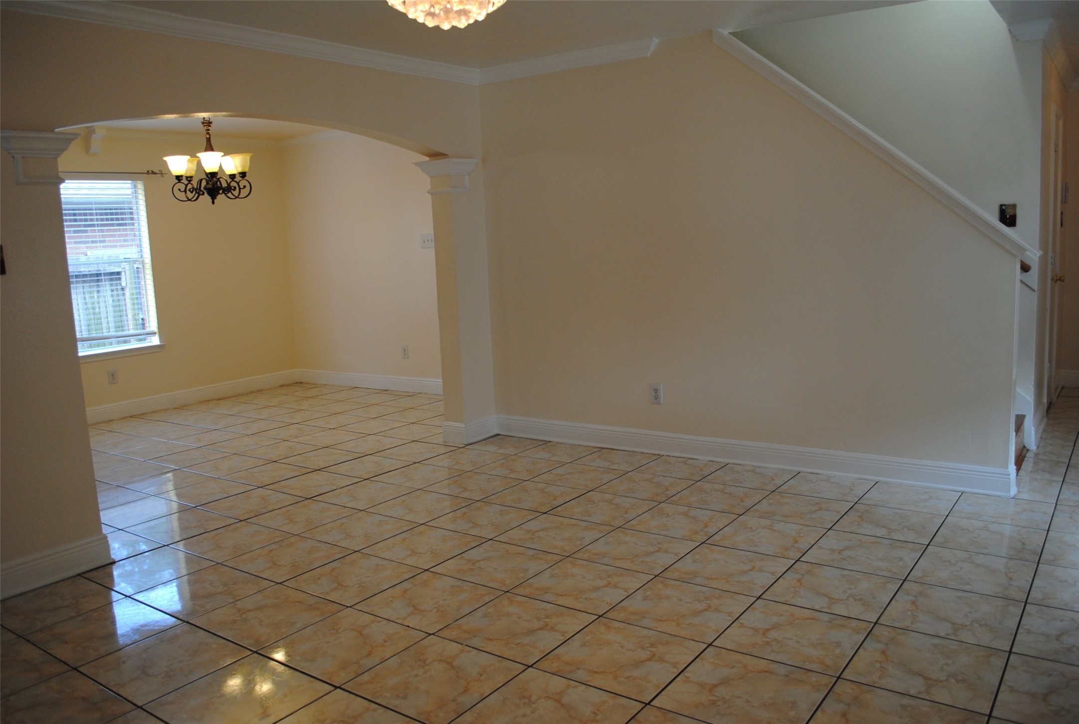 3910 Starbridge Pointe Lane Katy, TX 77449 - Photo 6 of 39 en empty room with windows