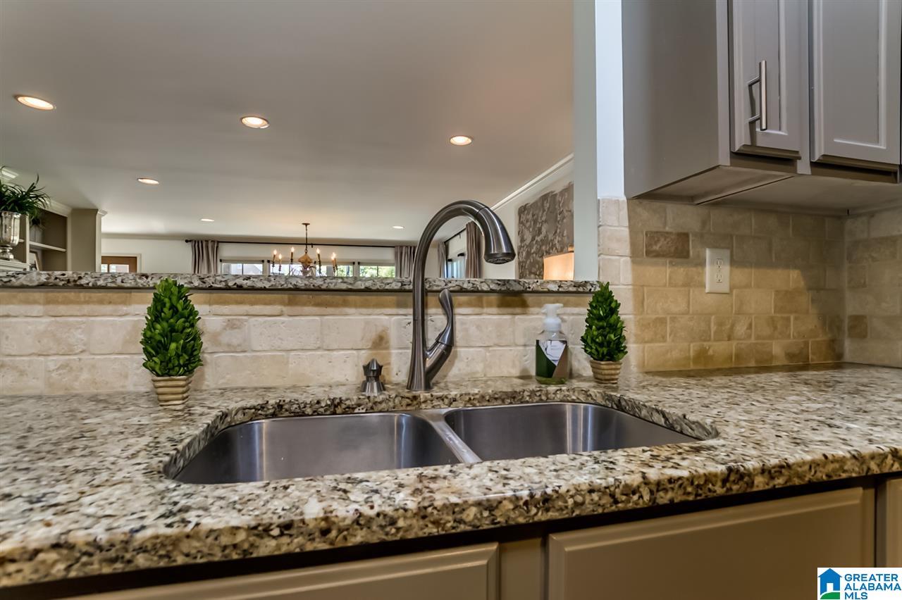 4401 Dolly Ridge Circle Birmingham, AL 35243 - Photo 19 of 48