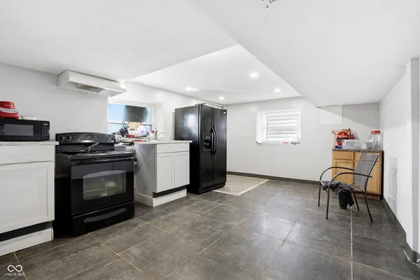 $600,000 | 6039 Kentucky Avenue, Indianapolis, IN 46221