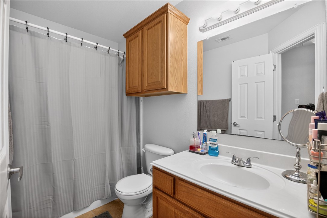 1001 Krenek Tap Road, Unit 1304 College Station, TX 77840 - Photo 21 of 28 1st Bathroom