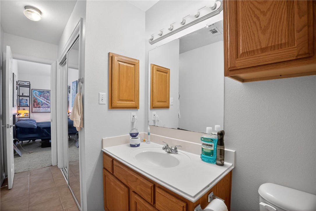1001 Krenek Tap Road, Unit 1304 College Station, TX 77840 - Photo 25 of 28 2nd Bathroom