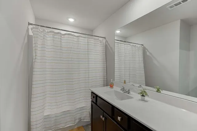 $2,600 | 6029 Fair Winds Cove, Flowery Branch, GA 30542