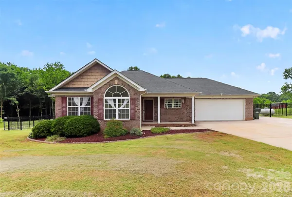 $399,000 | 2823 Gourdvine Drive, Marshville, NC 28103