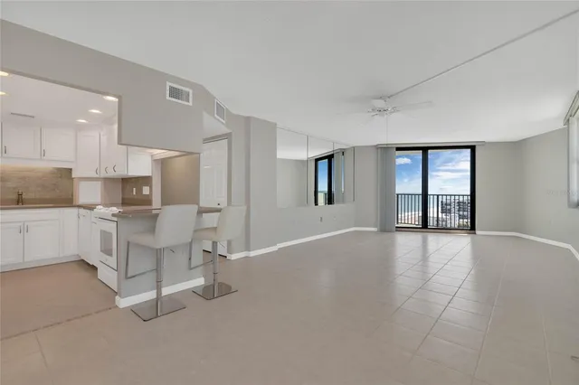 $299,000 | 1415 Ocean Shore Boulevard, Unit 1112, Ormond Beach, FL 32176