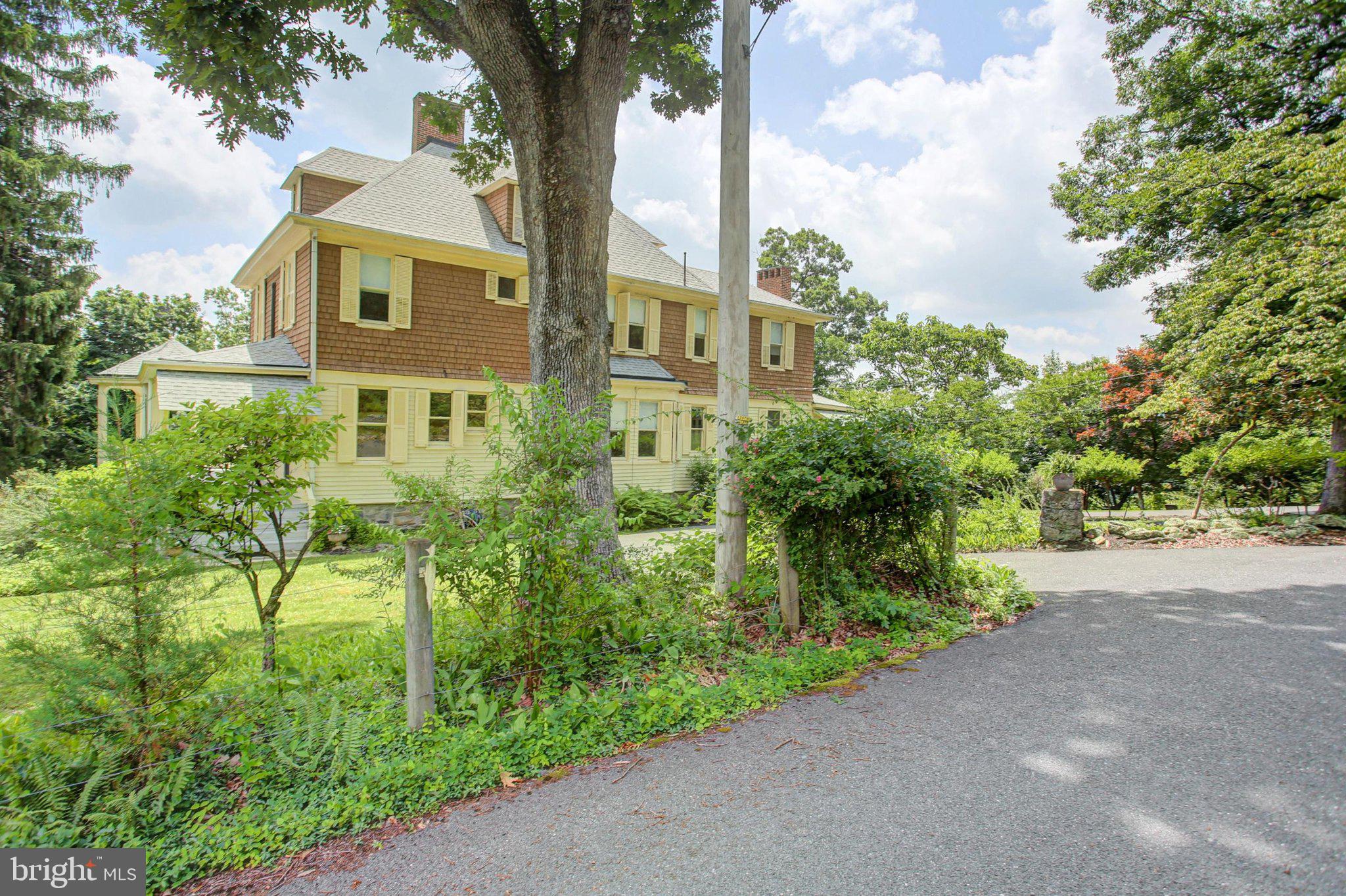 12494 Lower Monterey Circle Blue Ridge Summit, PA 17214 - Photo 4 of 68