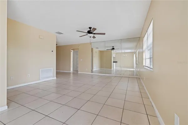 $2,000 | 7906 George Washington Lane, Tampa, FL 33637