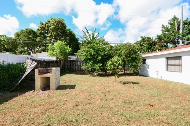 3009 Clyde Road West Palm Beach, FL 33405 - Photo 18 of 22 3009ClydeRd_Custom_Resized_433367993_640