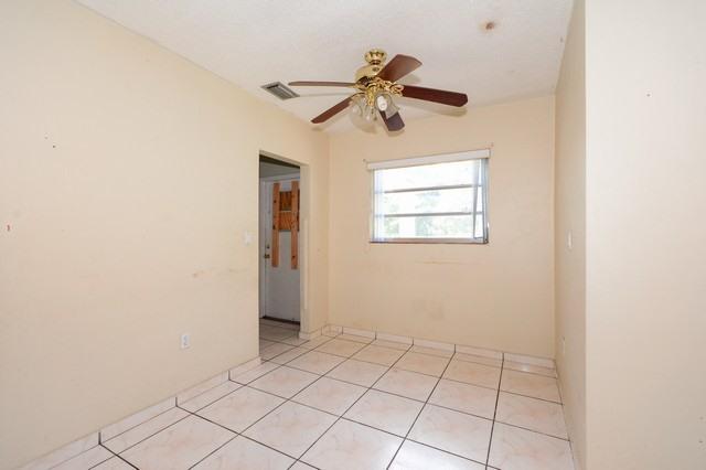 3009 Clyde Road West Palm Beach, FL 33405 - Photo 4 of 22 3009ClydeRd_Custom_Resized_433367993_640