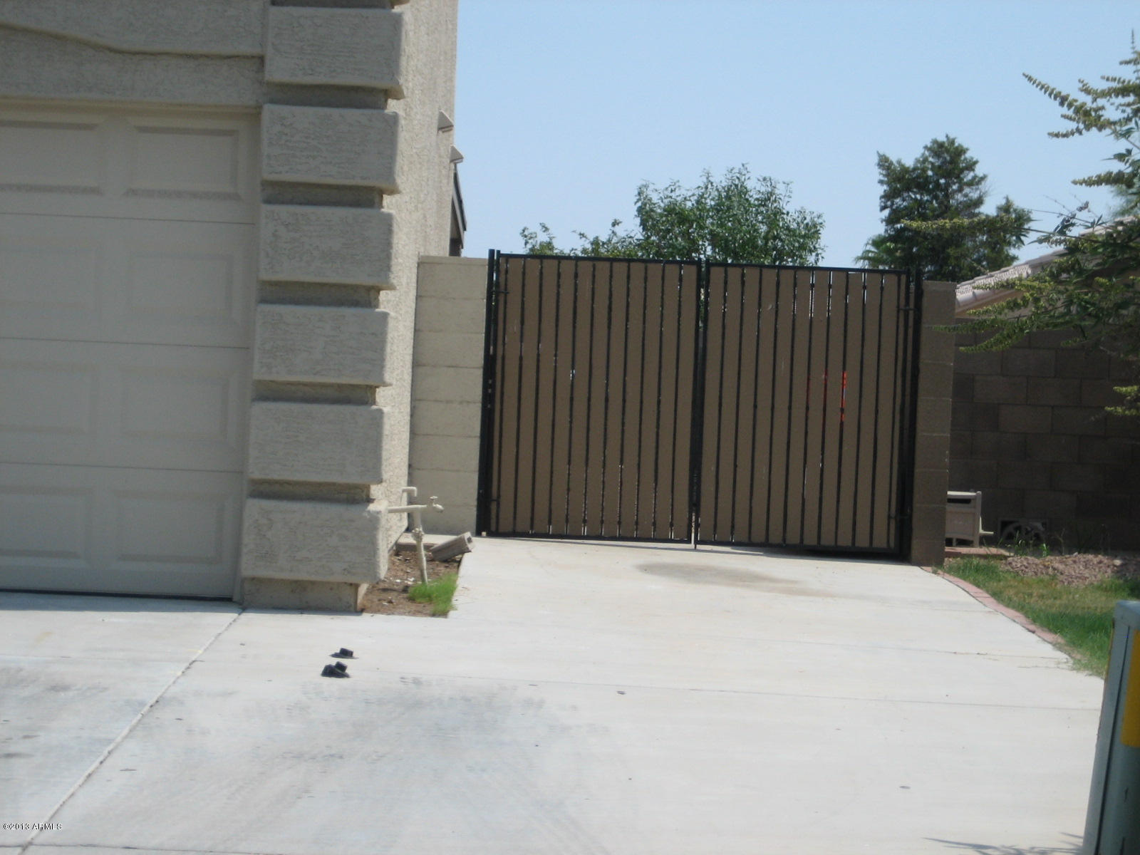 9561 West Hatcher Road Peoria, AZ 85345 - Photo 27 of 28 RV gate