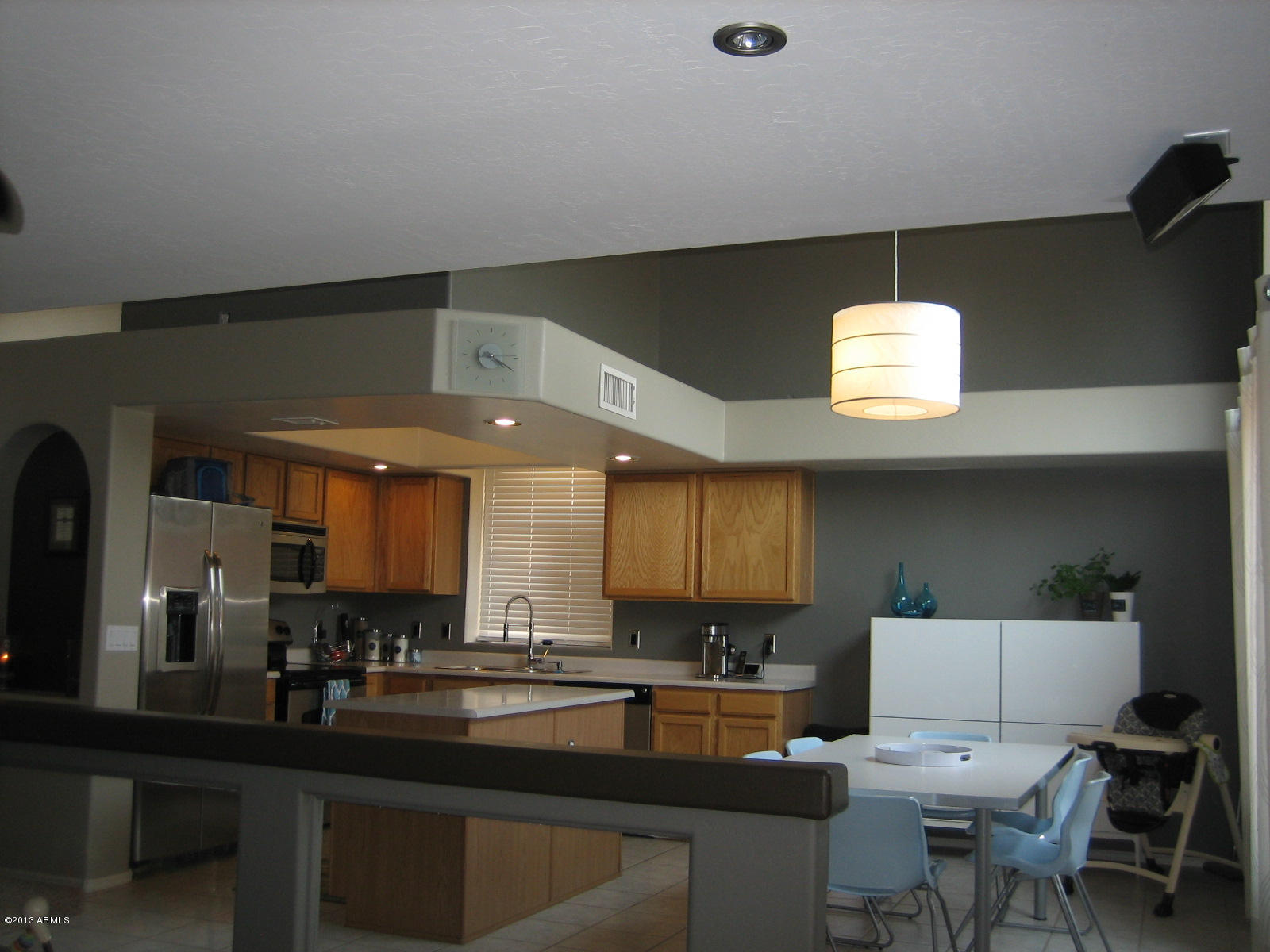 9561 West Hatcher Road Peoria, AZ 85345 - Photo 7 of 28 Kitchen-4