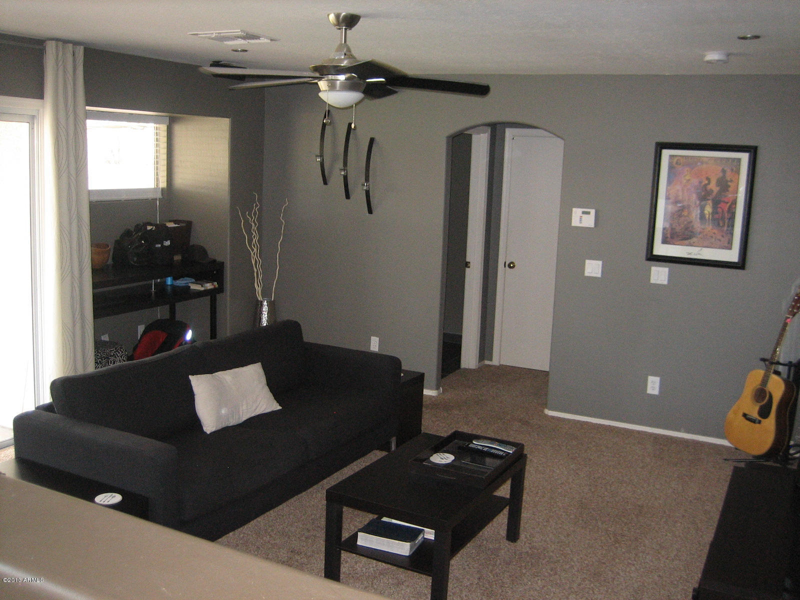 9561 West Hatcher Road Peoria, AZ 85345 - Photo 10 of 28 Family room-3