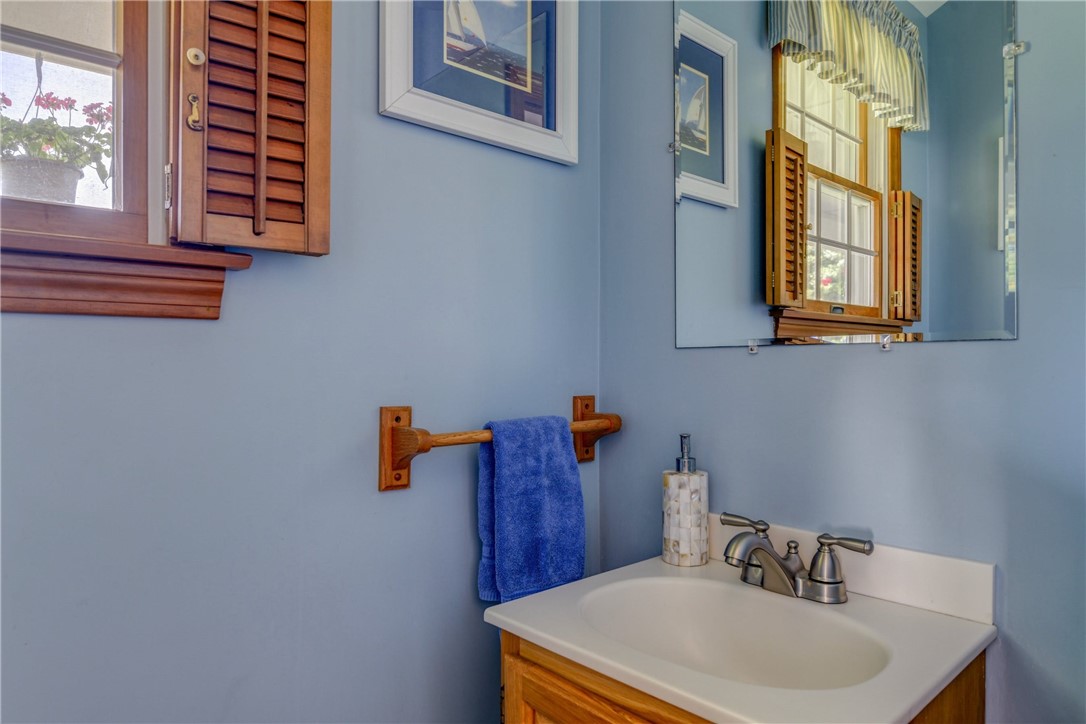 31 Maple Avenue Little Compton, RI 02837 - Photo 13 of 32 Gallery Image 13