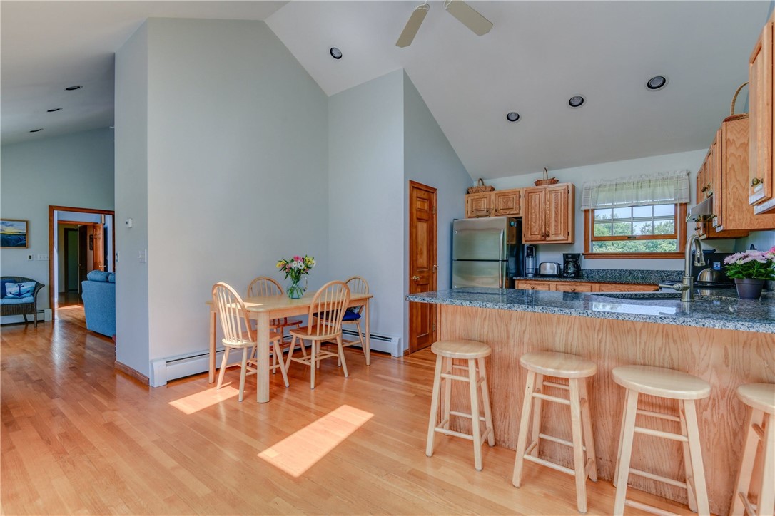 31 Maple Avenue Little Compton, RI 02837 - Photo 4 of 32 Gallery Image 4