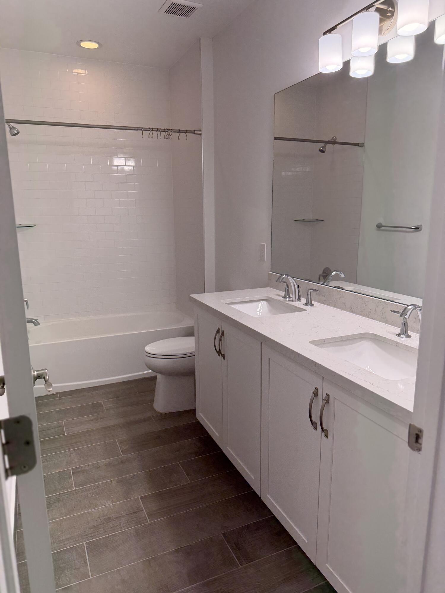 562 Parsons Way Deerfield Beach, FL 33442 - Photo 19 of 26 Second bathroom